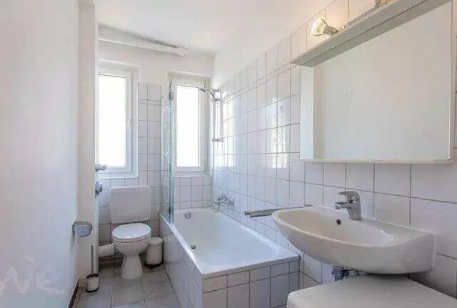 Kawalerka 32 m² z osobną kuchnią – Gdańsk Ujeścisko