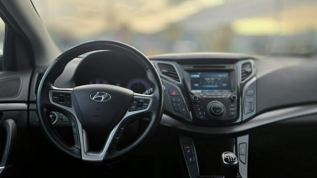 Hyundai i40 ledy xsenon duza navi mały przebieg