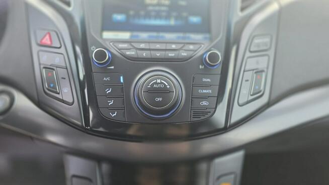 Hyundai i40 ledy xsenon duza navi mały przebieg