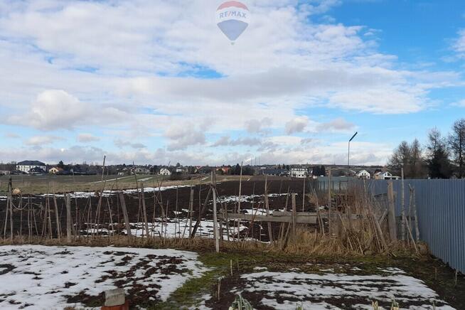 DZIAŁKA BUDOWLANA I DOM W MIECHOWIE