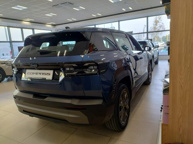Najnowsza wersja JEEP COMPASS ALTITUDE e-HYBRID DCT 145KM