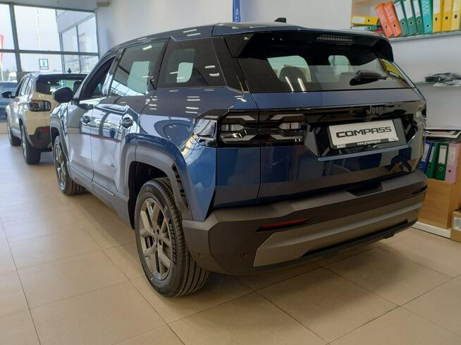 Najnowsza wersja JEEP COMPASS ALTITUDE e-HYBRID DCT 145KM