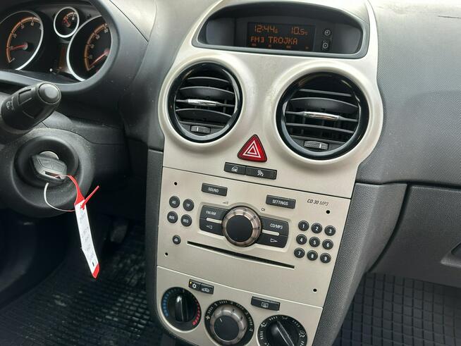 Opel Corsa 5 drzwi, tempomat, niezawodna benzyna, klimatyzacja, Aux, Isofix