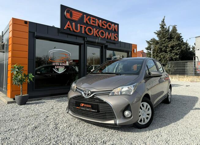 Toyota Yaris Salon Polska, Bezwypadkowy, Kamera cofania, Klimatyzacja automatyczna