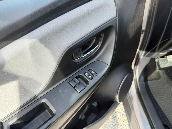 Toyota Yaris Salon Polska, Bezwypadkowy, Kamera cofania, Klimatyzacja automatyczna