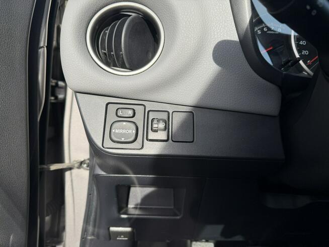 Toyota Yaris Salon Polska, Bezwypadkowy, Kamera cofania, Klimatyzacja automatyczna