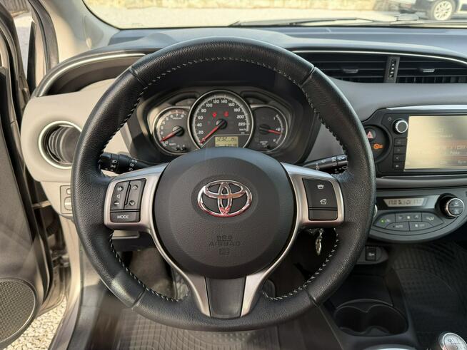 Toyota Yaris Salon Polska, Bezwypadkowy, Kamera cofania, Klimatyzacja automatyczna