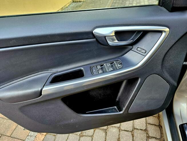 Volvo XC 60 2.0D 5 Cylindrów Skóry Navi Serwis