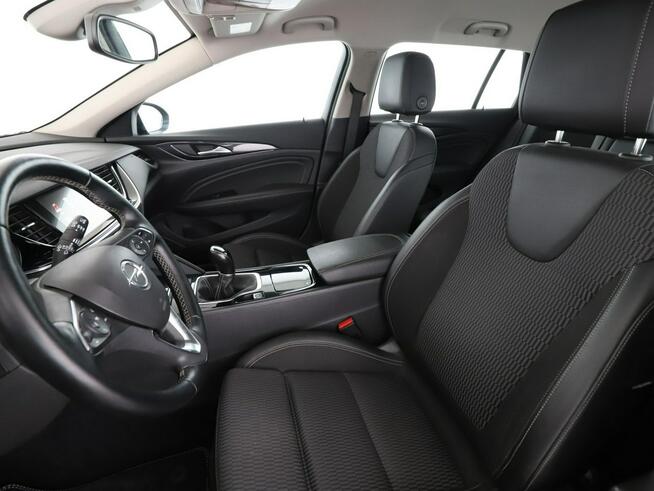 Opel Insignia full LED navi klima auto grzane fotele kamera i czujniki parkowania