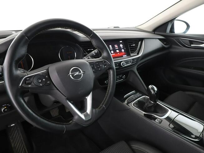 Opel Insignia full LED navi klima auto grzane fotele kamera i czujniki parkowania