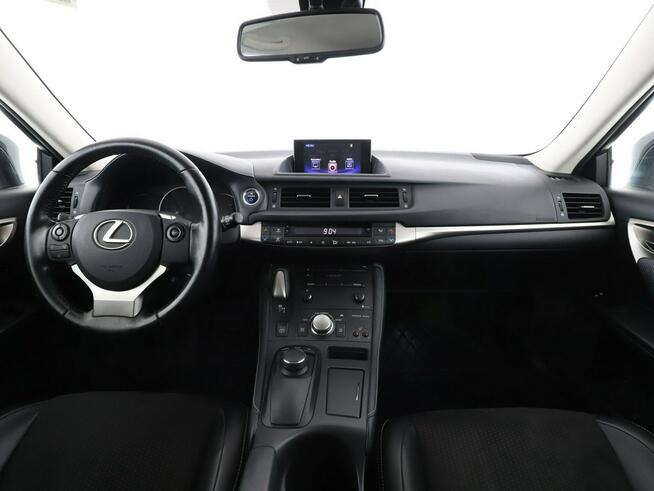 Lexus CT HEV półskóra navi klima auto kamera i czujniki parkowania grzane fotel