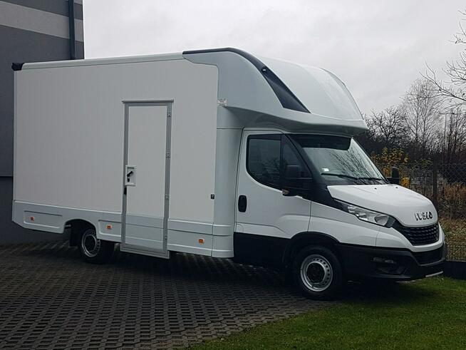 Iveco Daily KONTENER NISKOPODŁOGOWY 4,43x2,24x2,43 SKLEP BAR FOODTRUCK KAMPER AC