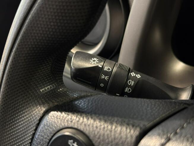 Toyota RAV-4 2.0D-4D 124KM ,HAK, M6 2015 r., komplet opon zimowych, bezwypadkowa,