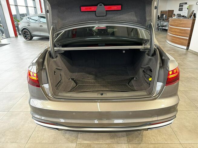 Audi A4 VAT 23% Advanced 40TFSI mHEV 204KM S-tronic quattro 2022 r., sal. PL