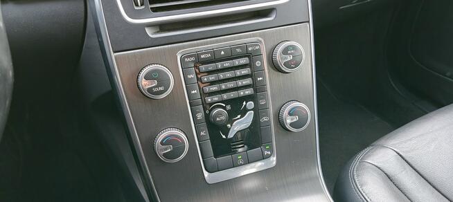 Volvo V60 2.0 D3 5-Cylindrów Lift Led Navi Skóra Parktronik