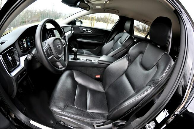 Volvo V60 2.0 D3 150KM Navi FullLed Climatronic Skóra Pdc Serwis