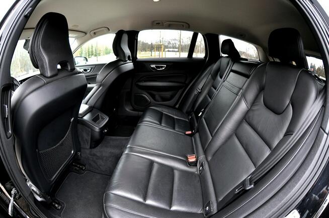 Volvo V60 2.0 D3 150KM Navi FullLed Climatronic Skóra Pdc Serwis