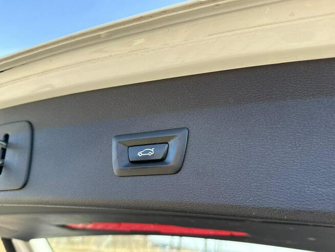 BMW X1 Advantage*SDrive*Parktronic*Nawigacja*GrzaneFotele*Kamera*Zadbany*FV23