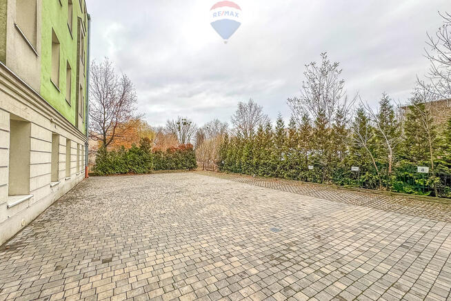 25 m² z parkingiem | Centrum | Umeblowane