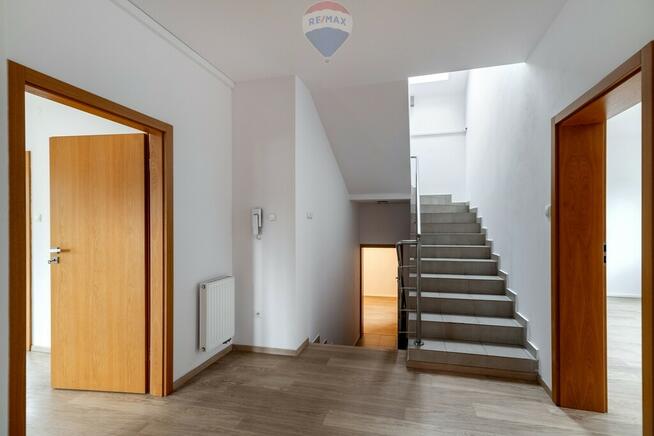 900m od Pałacu na cele komercyjne lub mieszkaniowe