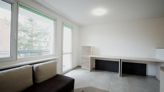 Sprzedaż mieszk. 35 m2. z balkonem 2 piętro, ZWM