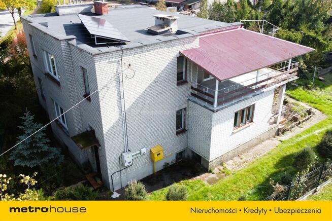 Dwupiętrowy dom dla jednej lub dwóch rodzin