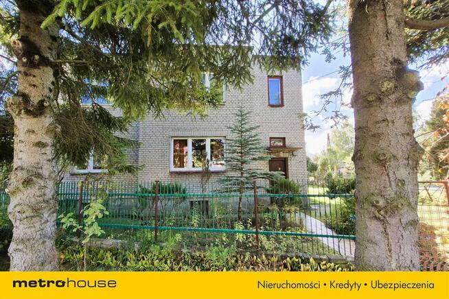 Dwupiętrowy dom dla jednej lub dwóch rodzin