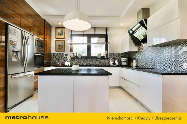 Wyjątkowy dom z basenem oraz stajnią - Kranów