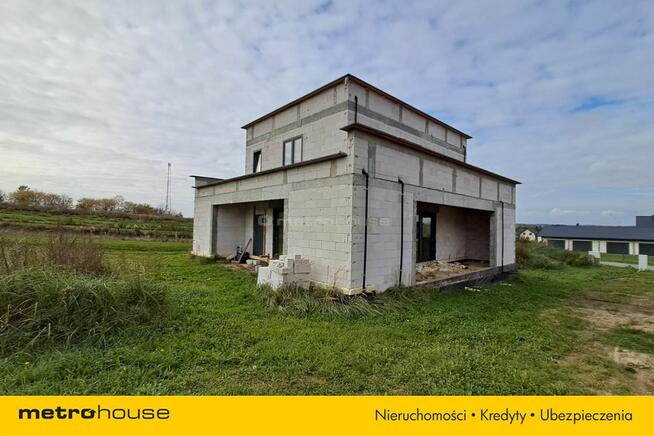 Nowoczesny dom stan deweloperski. Modliborzyce.