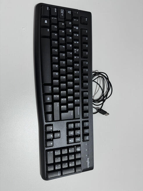 Syndyk sprzeda używany sprzęt komputerowy