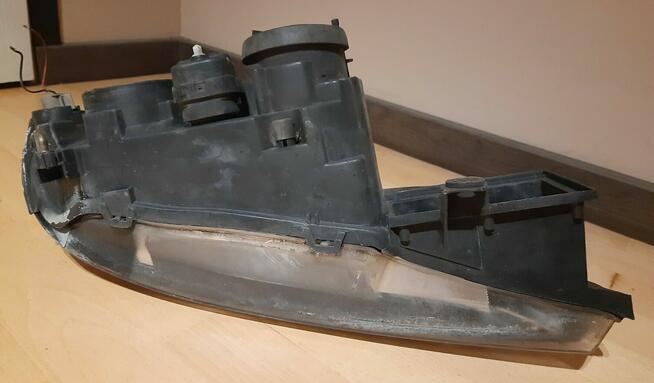 Nissan Primera P11 reflektory lampy przednie lewa prawa lift