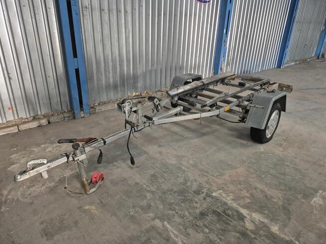 Opel Zafira, Ford Transit Connect, przyczepy lekkie - 3 szt.