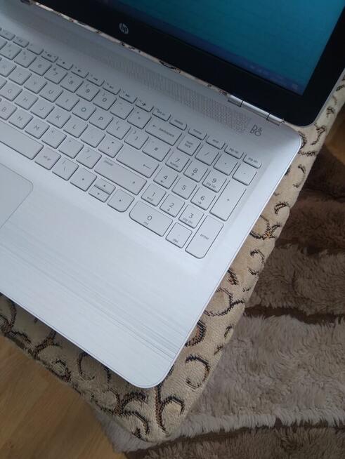 HP Pavilion 15 | Intel I7-7500U | 512GB | 8GB | Bat. 5 godz.