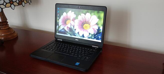 Laptop Dell biznesowy i5 / 8GB / SSD / DVD