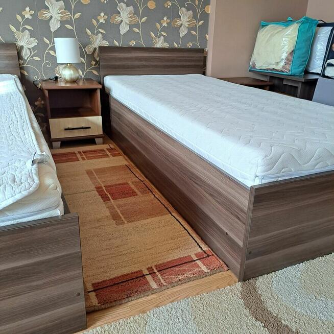 Rezerwacja Łóżko pojedyncze z pojemnikiem