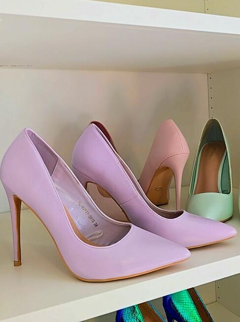 Sprzedam piekny zestaw 10 par butów