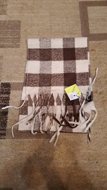 Sprzedam nowe Szaliki damskie