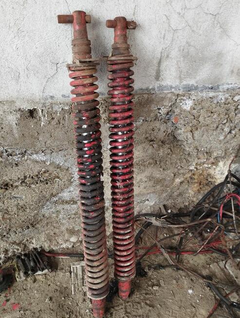 Siłowniki hydrauliczne gardzieli MF510