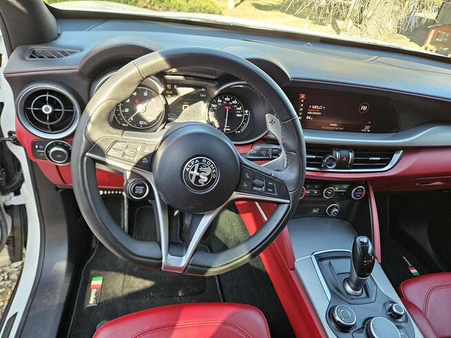 Alfa Romeo Stelvio 2.0 280 KM z 2018 roku bogate wyposażenie