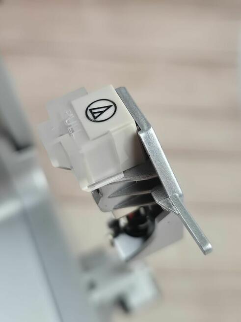 Gramofon pionowy automatyczny Lenco Lsa-071si