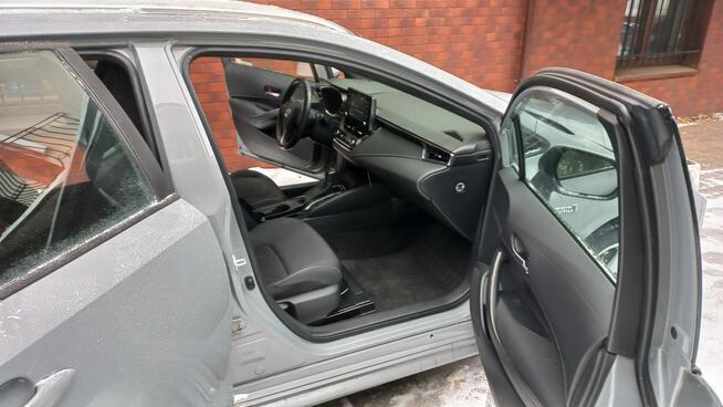 Toyota Corolla Comfort e-CVT 1.8 Hybryda Pełna historia ASO FV23%