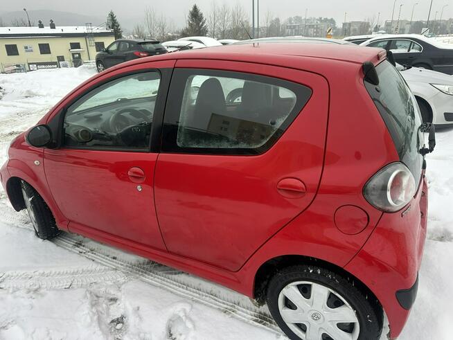 Toyota Aygo 5 drzwi, niski przebieg, klimatyzacja, isofix, nowe opony zimowe