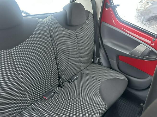 Toyota Aygo 5 drzwi, niski przebieg, klimatyzacja, isofix, nowe opony zimowe