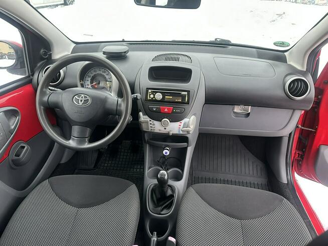 Toyota Aygo 5 drzwi, niski przebieg, klimatyzacja, isofix, nowe opony zimowe