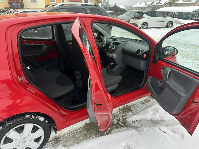 Toyota Aygo 5 drzwi, niski przebieg, klimatyzacja, isofix, nowe opony zimowe