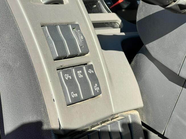 Renault MIDLUM 180 DXI Kontener 18 Euro Palet, Poduszki, EURO 5 Przebieg Udokumentowany , Automat ,