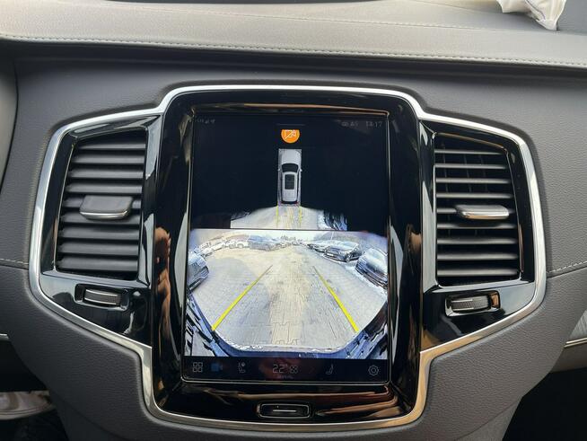 Volvo XC 90 R-Design T8 AWD Plug IN Skóra Kamery360 Panorama 7 Os. HAK 455 KM