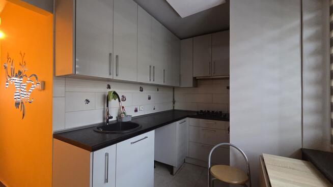 2 oddzielne pokoje do odświeżenia - ul. Smolenia 2a