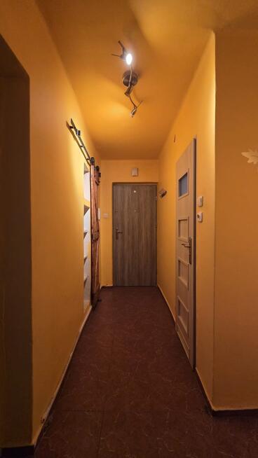 2 oddzielne pokoje do odświeżenia - ul. Smolenia 2a