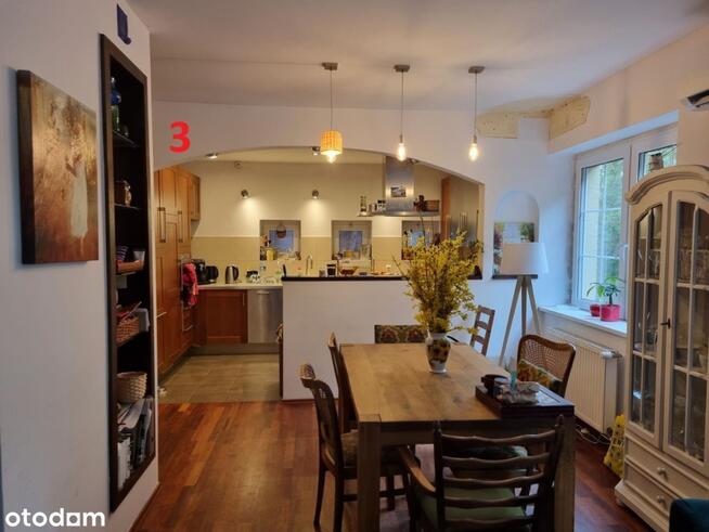 Dom na dużej zielonej działce w Puszczykowie